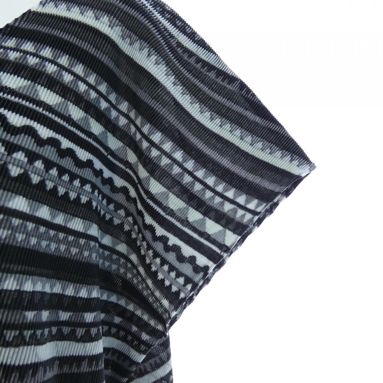 プリーツプリーズ PLEATS PLEASE PP31FK292 トップス