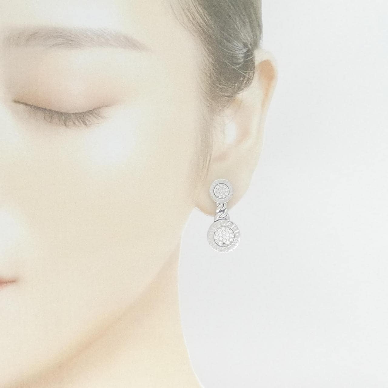 BVLGARI ブラック スタッズピアス 損じ