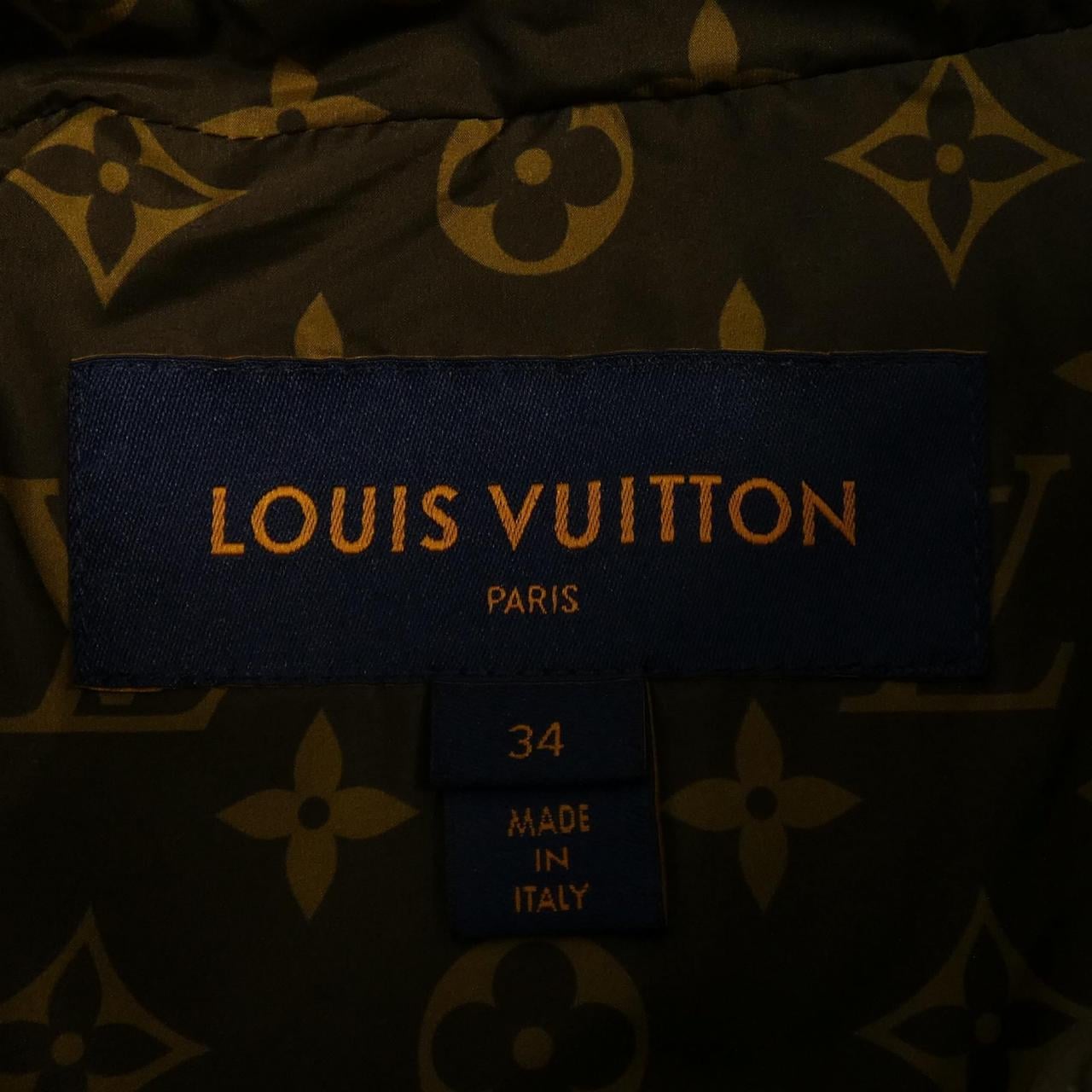 ルイヴィトン LOUIS VUITTON FLOW16E54 ダウンジャケット