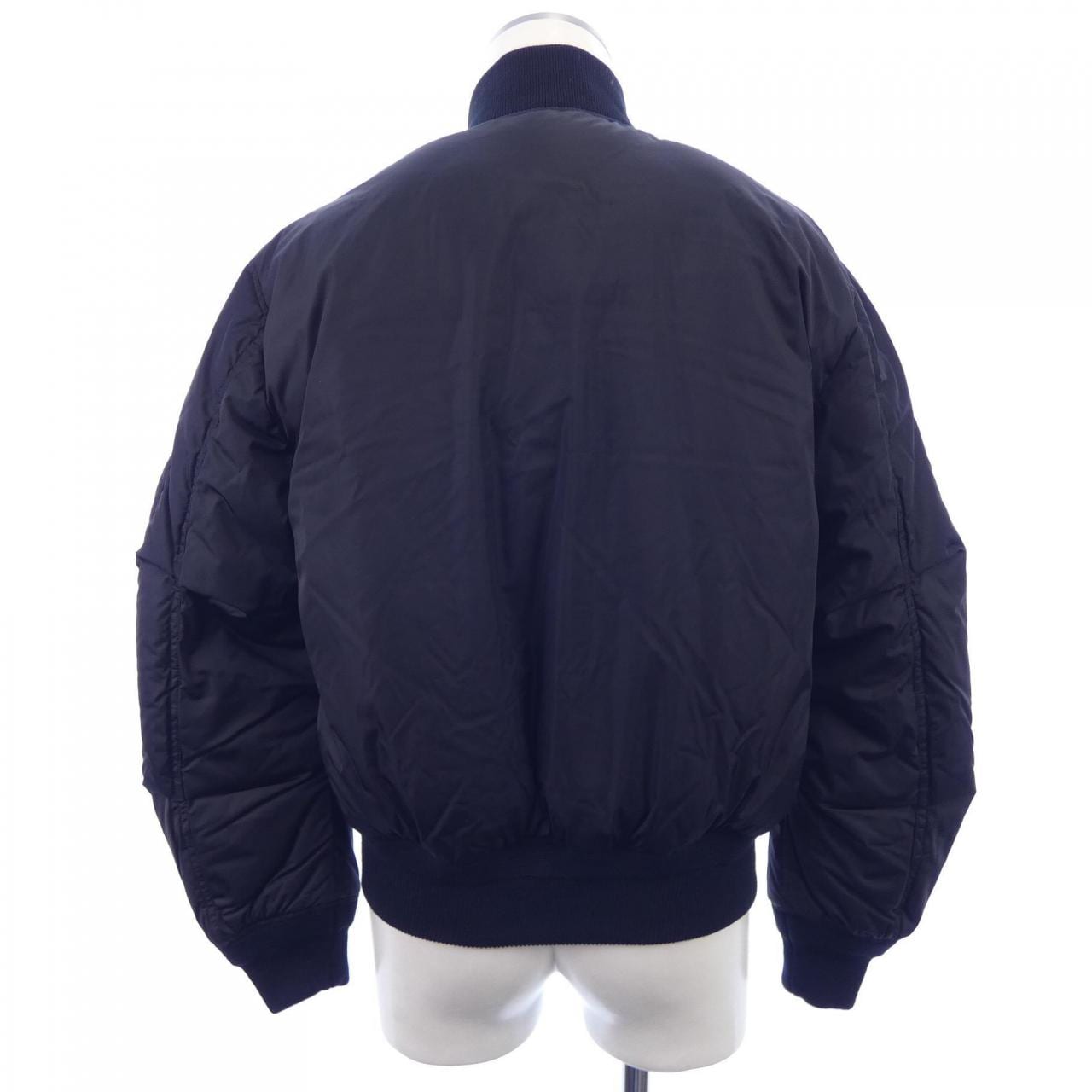 モンクレール MONCLER ダウンジャケット