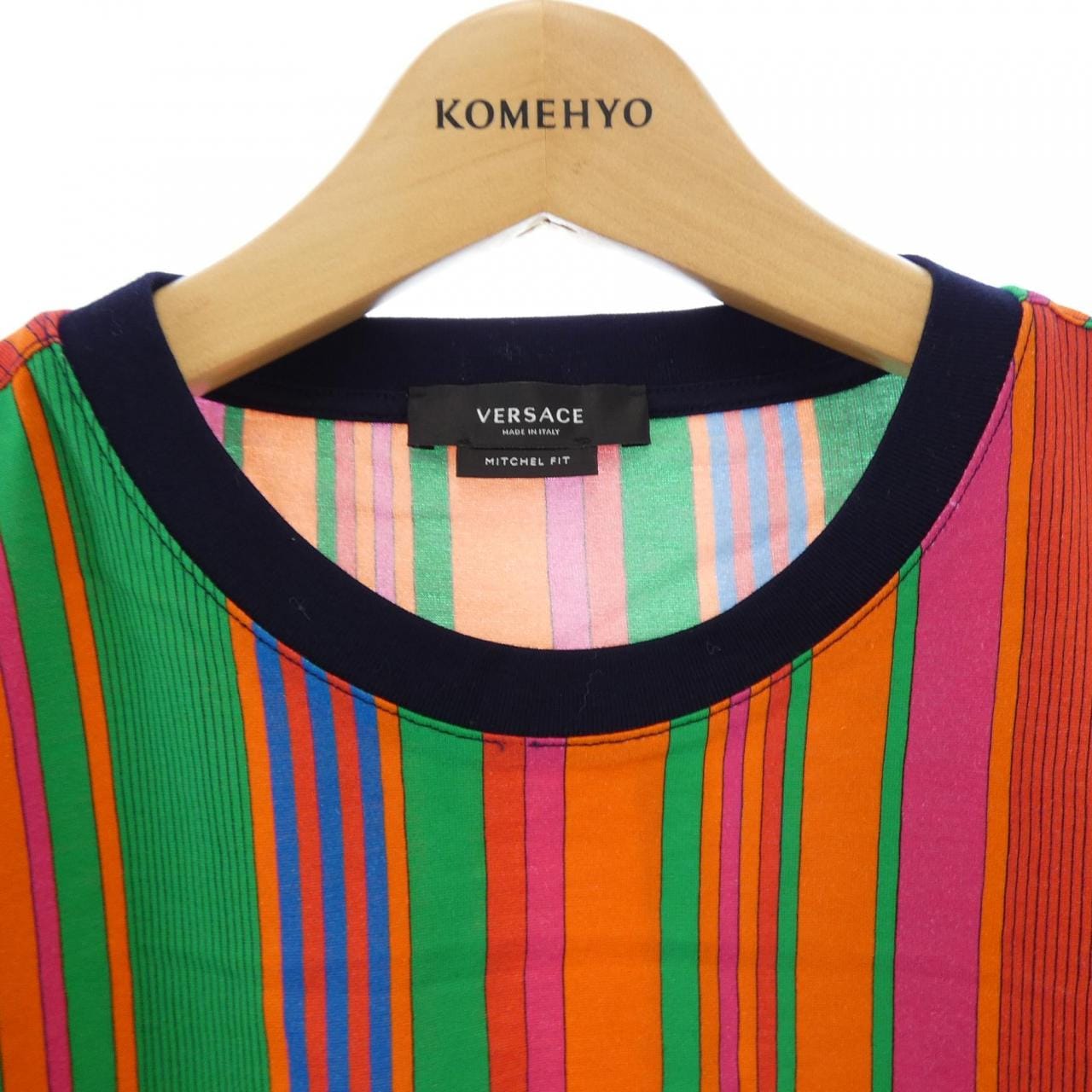 ヴェルサーチェ VERSACE A89002 Tシャツ
