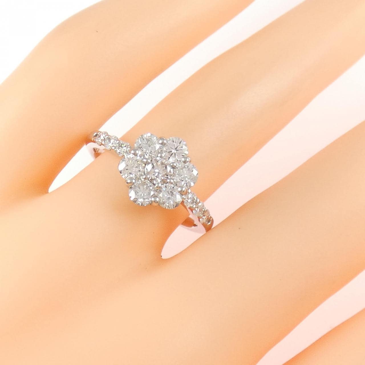 PT900 フラワー ピンクダイヤモンド リング 0.12CT