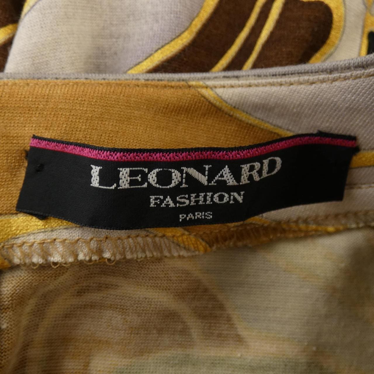 萊昂納多時尚LEONARD FASHION上衣