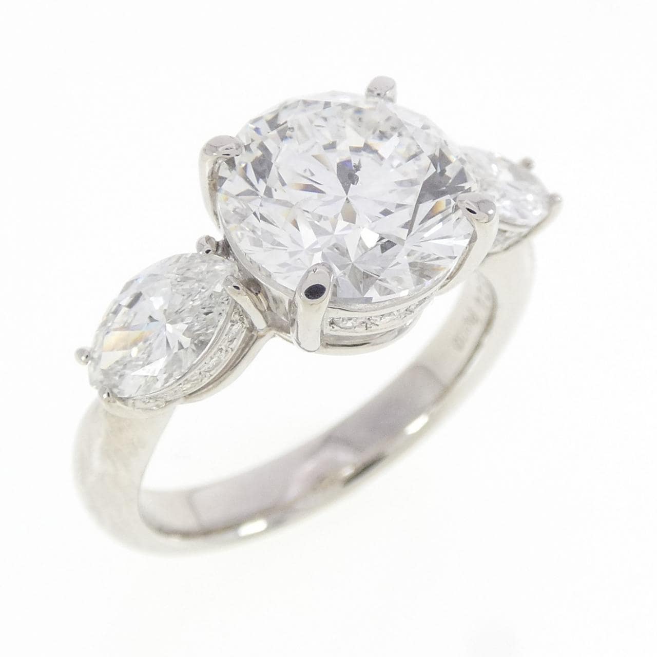 PT900 ダイヤモンド リング 3.228CT E SI2 VG