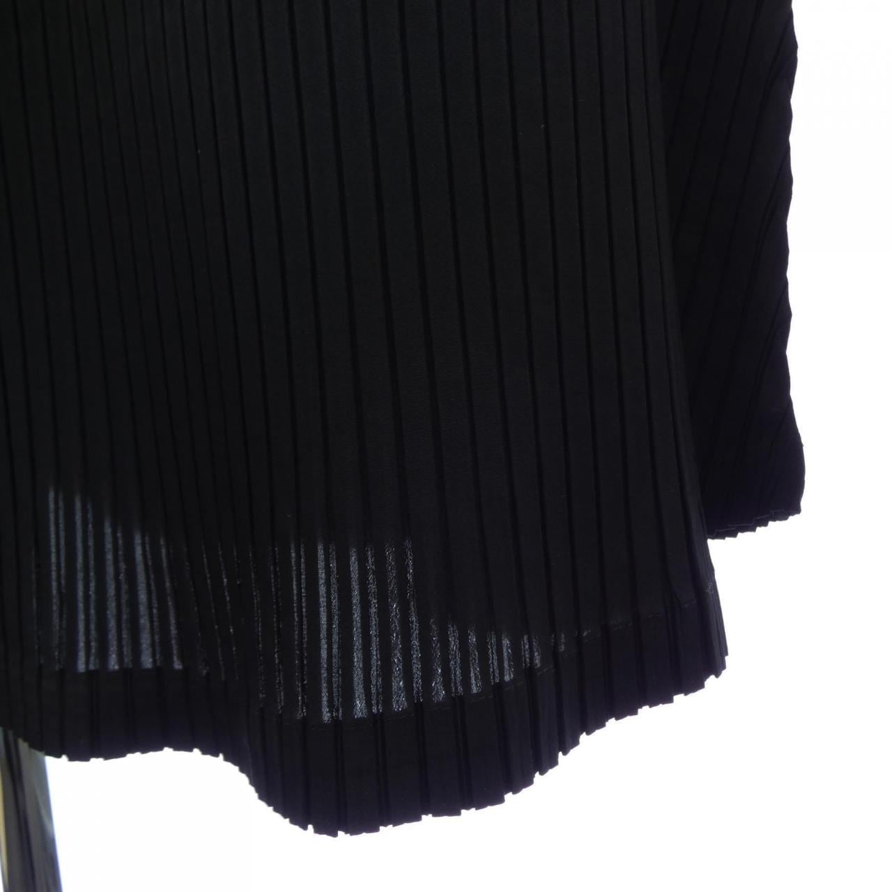 イッセイミヤケ ISSEY MIYAKE IM81FG6169 スカート