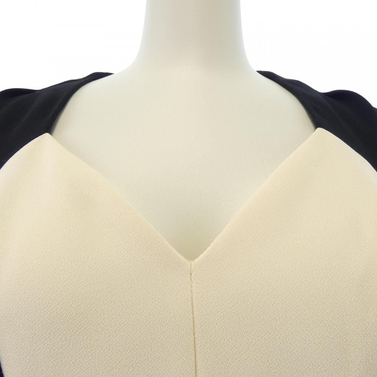 エリザベッタフランキ ELISABETTA FRANCHI ワンピース