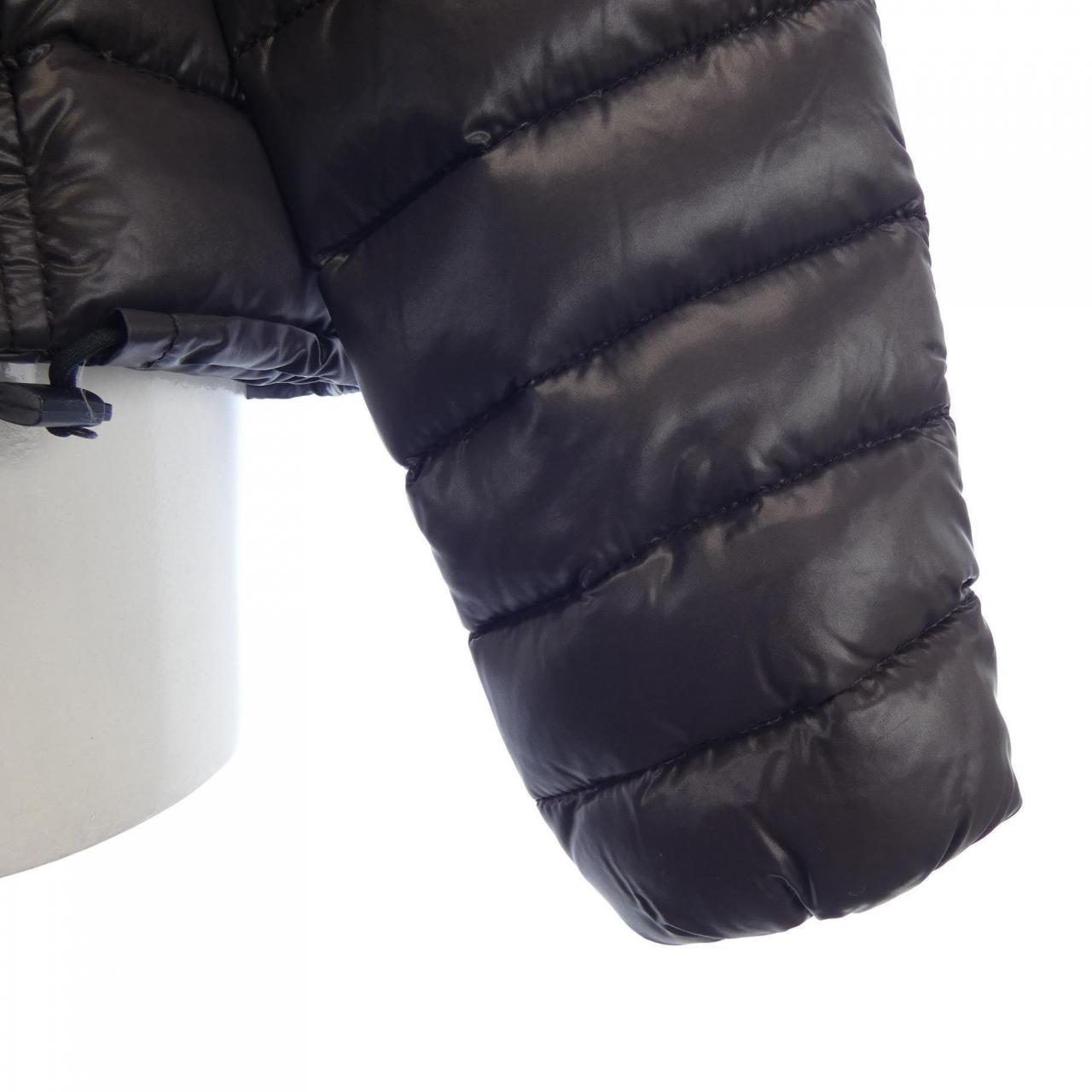 デュベティカ DUVETICA ダウンジャケット