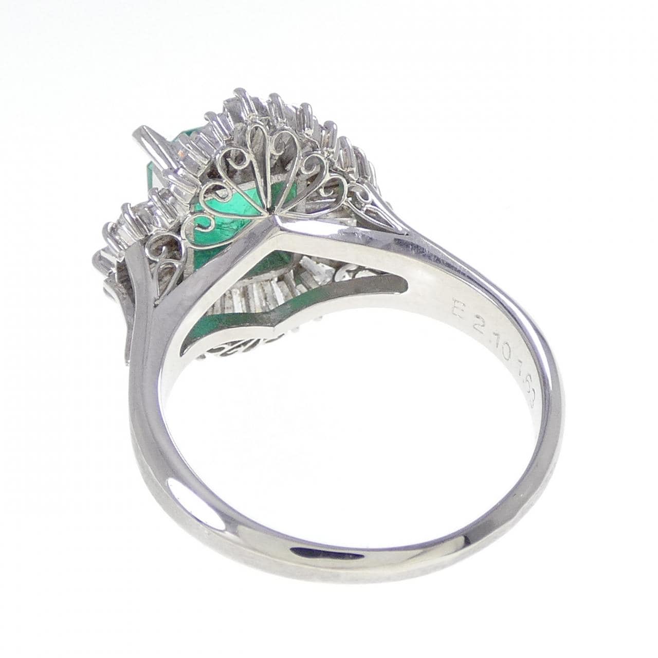 PM900 エメラルド リング 2.10CT