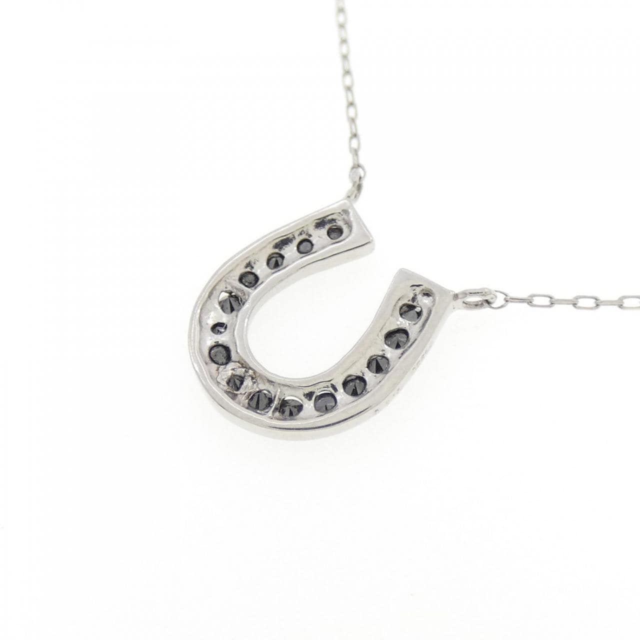 [BRAND NEW] PT Horseshoe Diamond Necklace 0.10CT