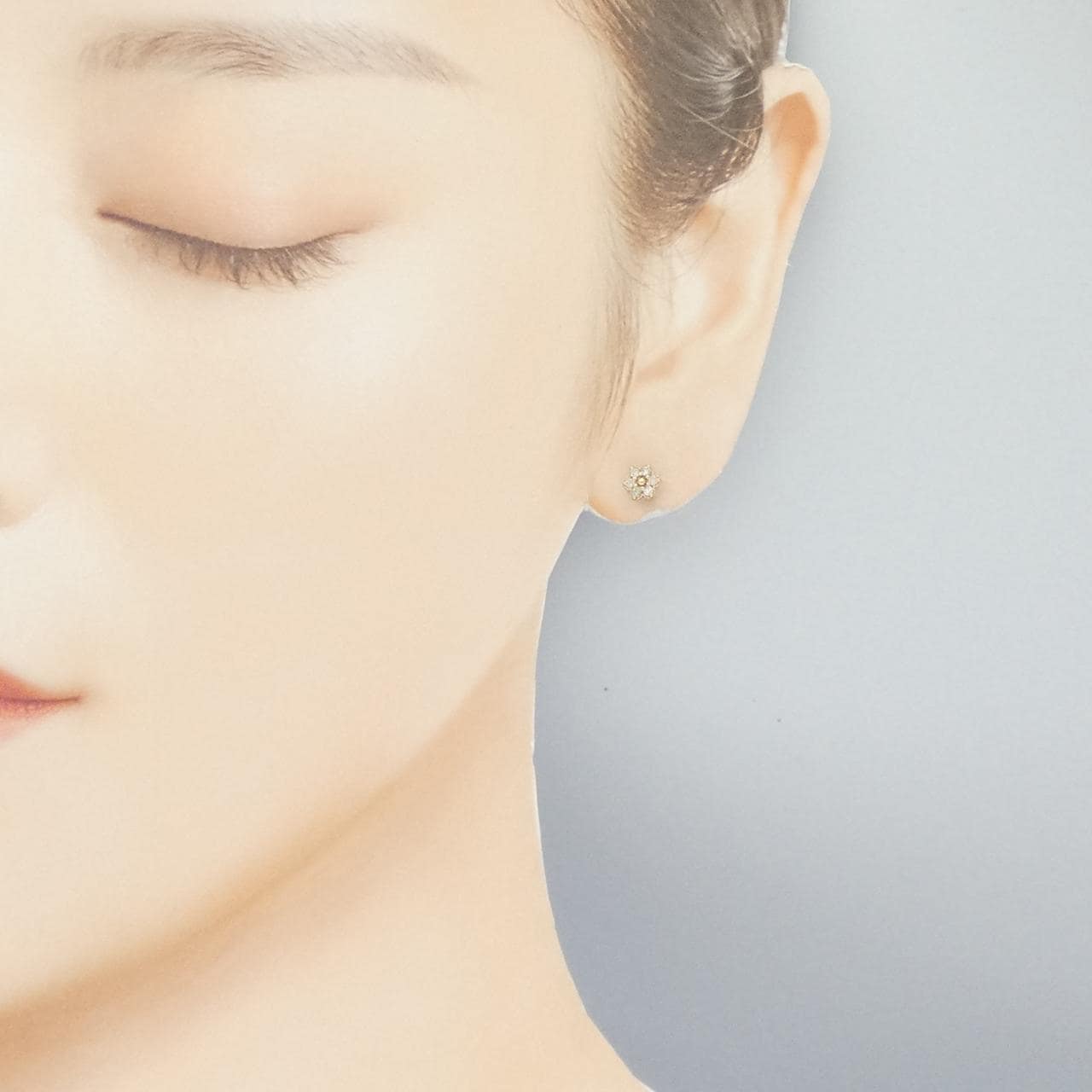 ノジェス フラワー ダイヤモンド ピアス 0.132CT