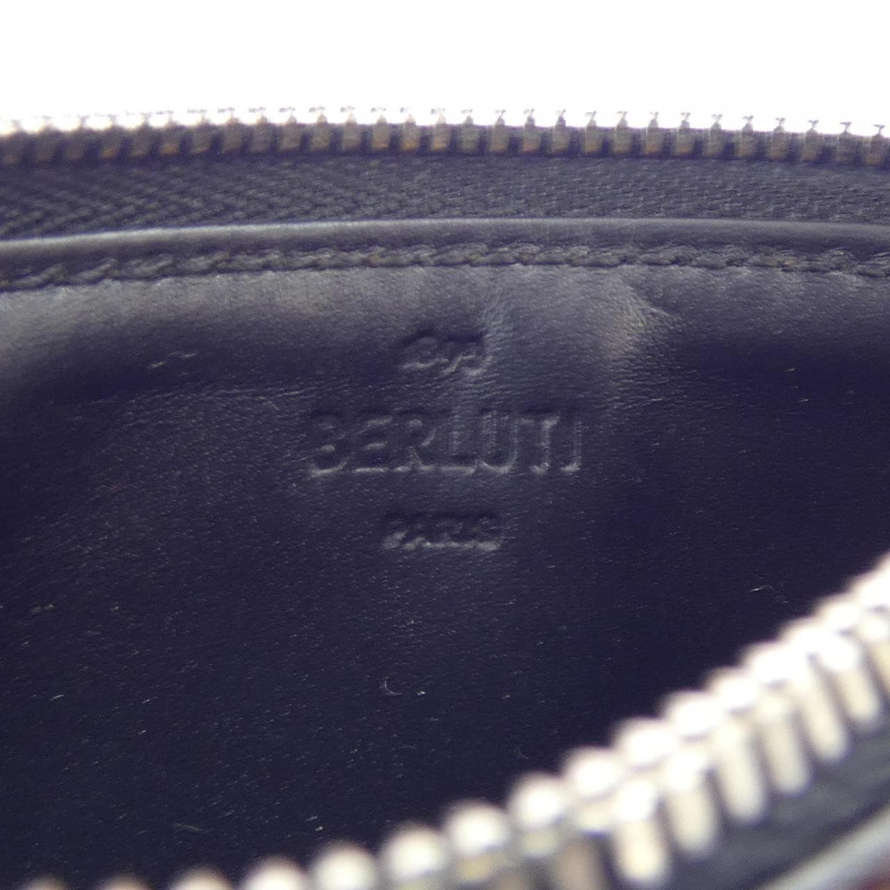 ベルルッティ Berluti コア マキシ スクリットレザーロングジップ CARD CASE