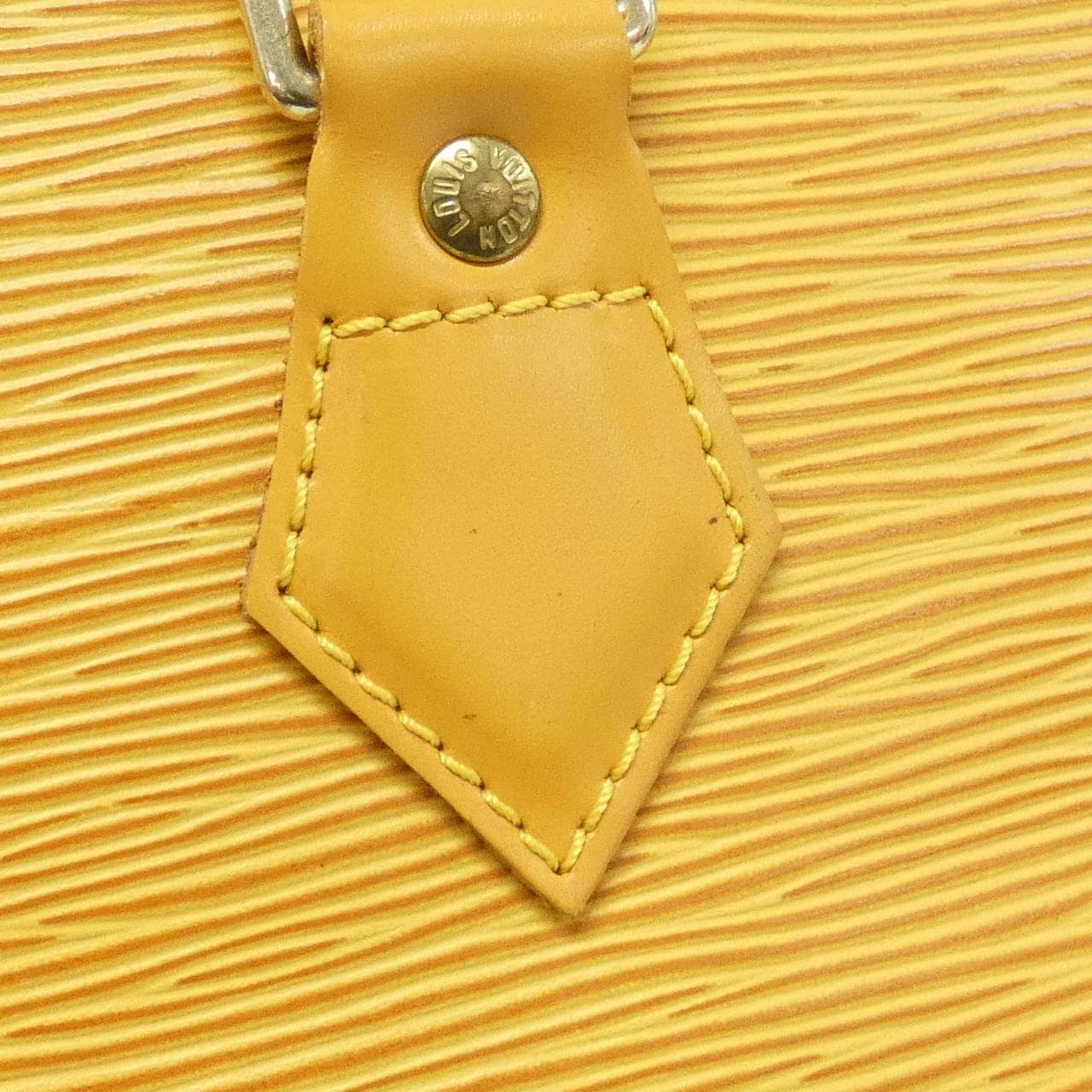 ルイヴィトン エピ アルマ PM M52149 バッグ