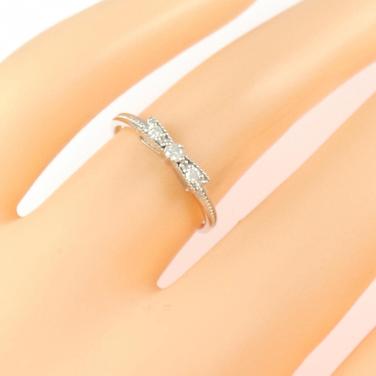 K10WG リボン ダイヤモンド リング