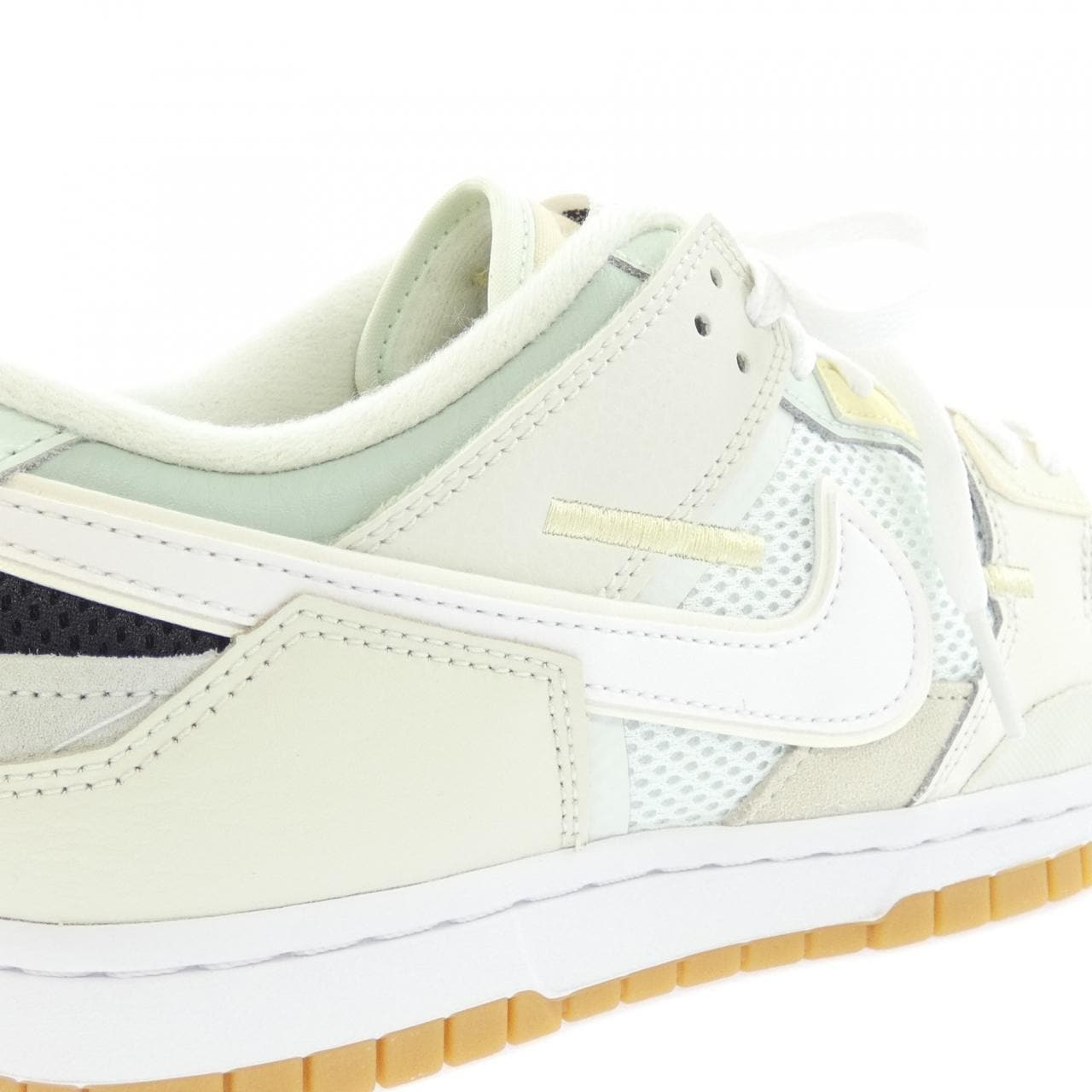 ナイキ NIKE DB0500-100 スニーカー