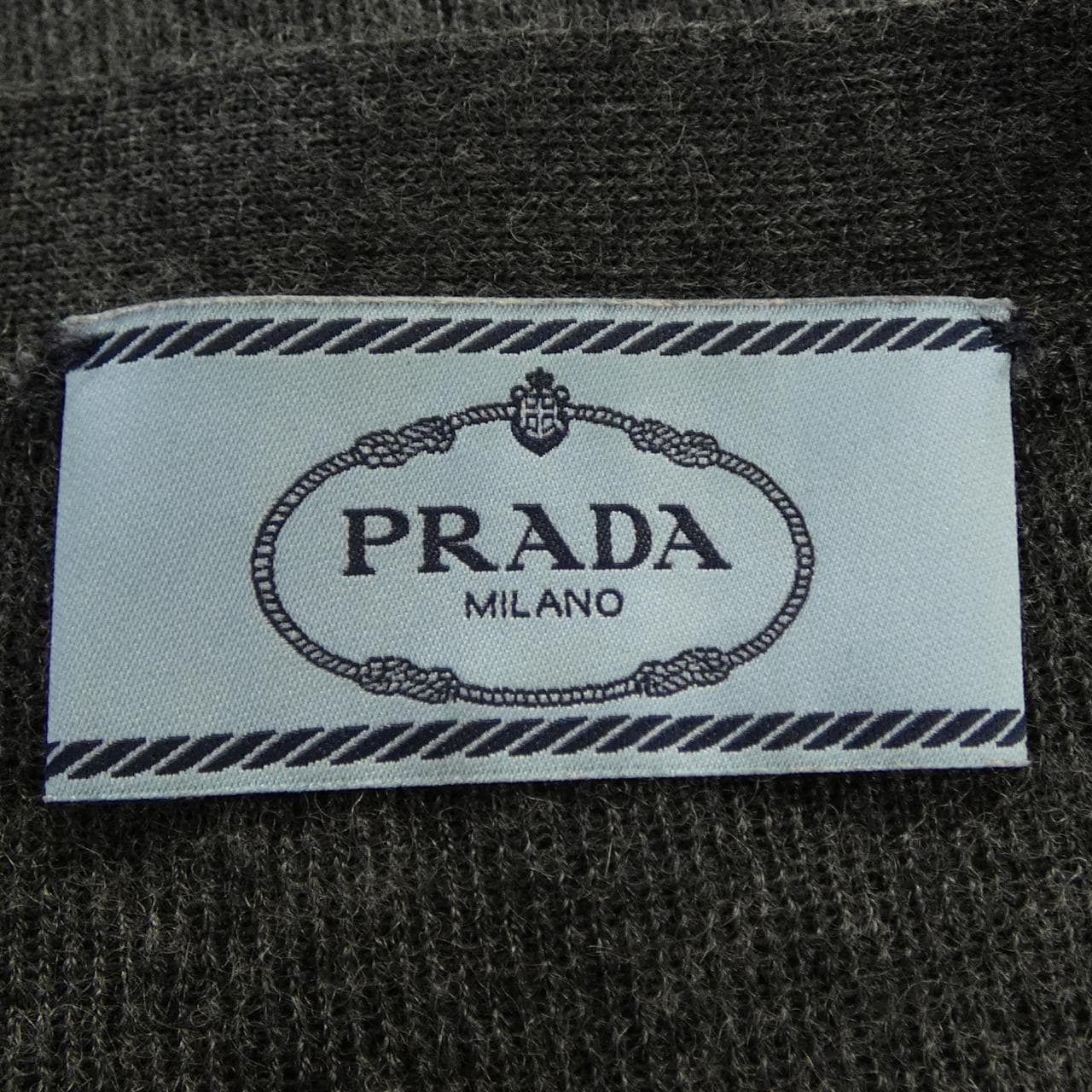 プラダ PRADA 25437 40J カーディガン