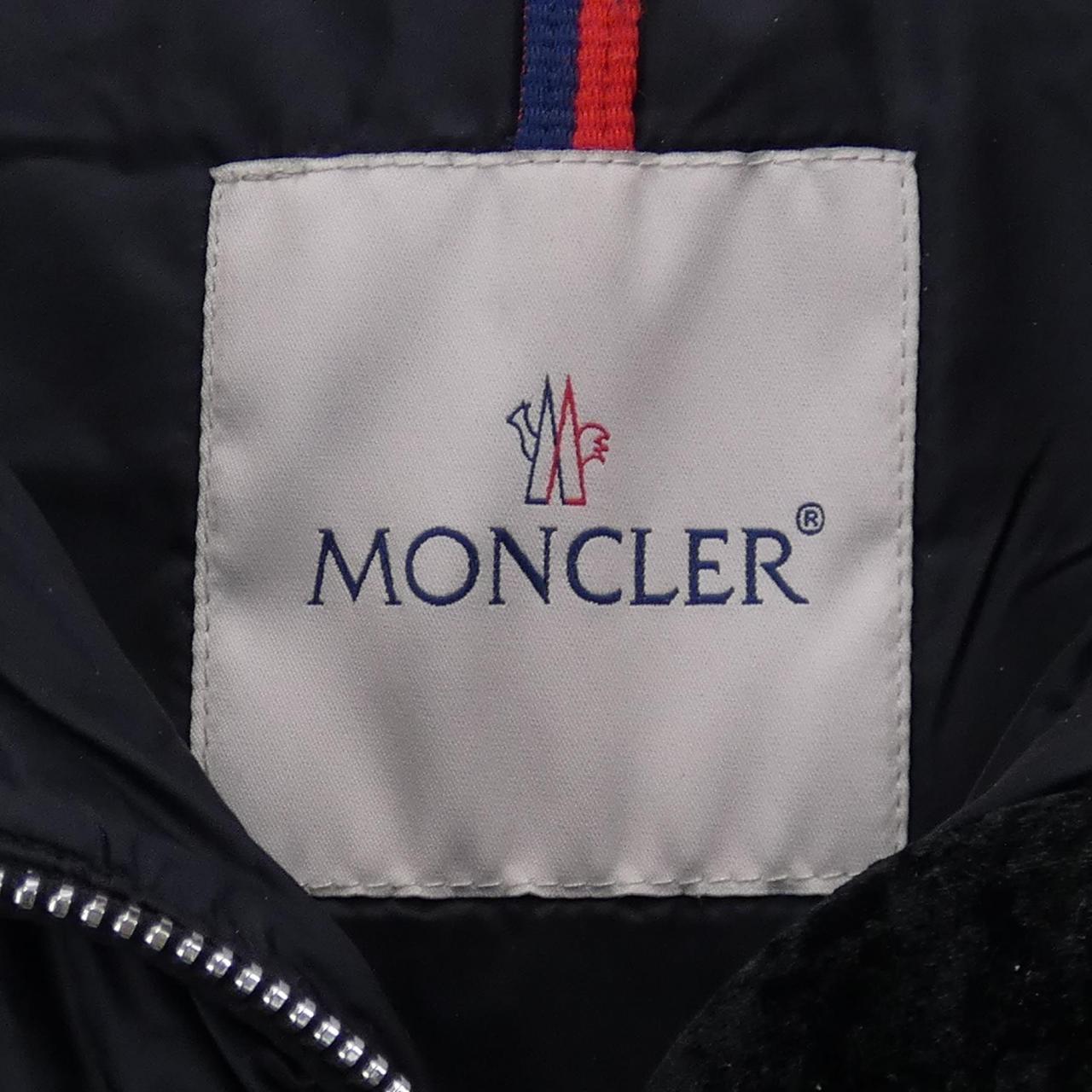 モンクレール MONCLER ダウンジャケット