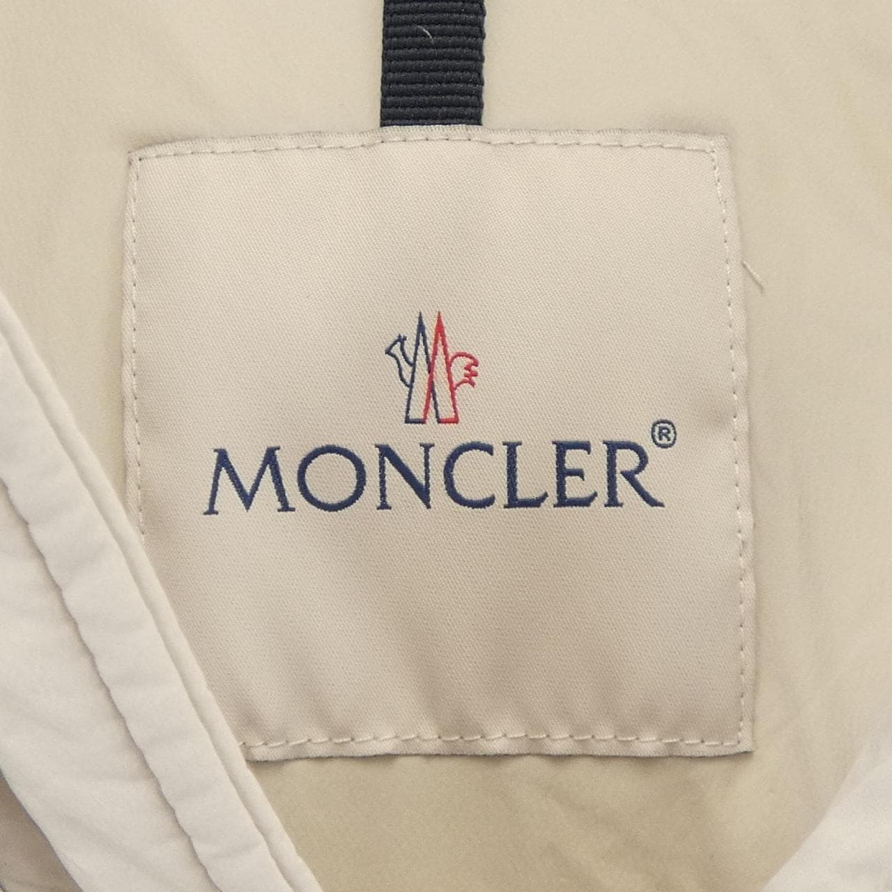 モンクレール MONCLER ダウンジャケット