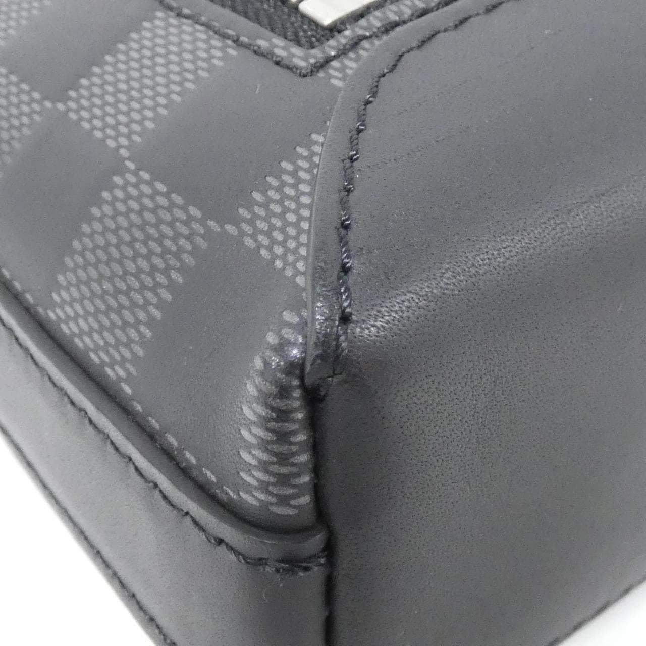 ルイヴィトン ダミエ アンフィニ ディスカバリー メッセンジャー PPM N40122 ショルダーバッグ