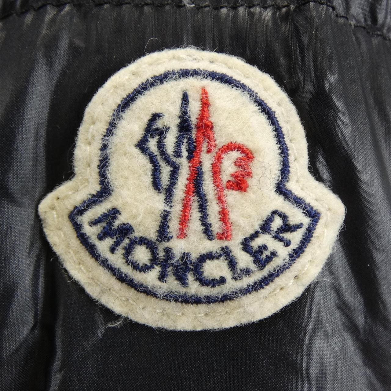 モンクレール MONCLER SERINDE ダウンジャケット