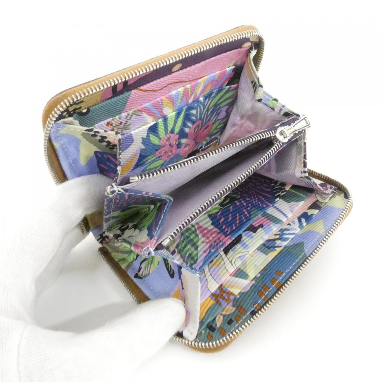 エルメス EN LIBERTE シルク イン コンパクト 084266CK 財布