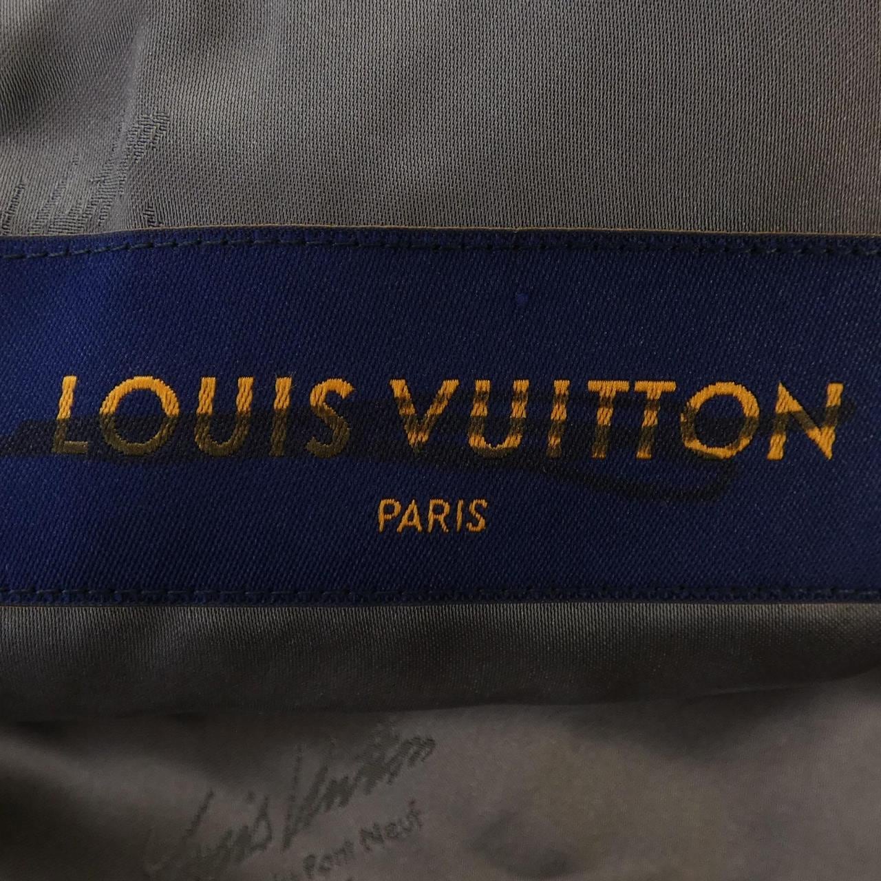 ルイヴィトン LOUIS VUITTON LVSE シンブルブレスレットエンボスドモノグラムジャケット HKJ42ENN1 ジャケット