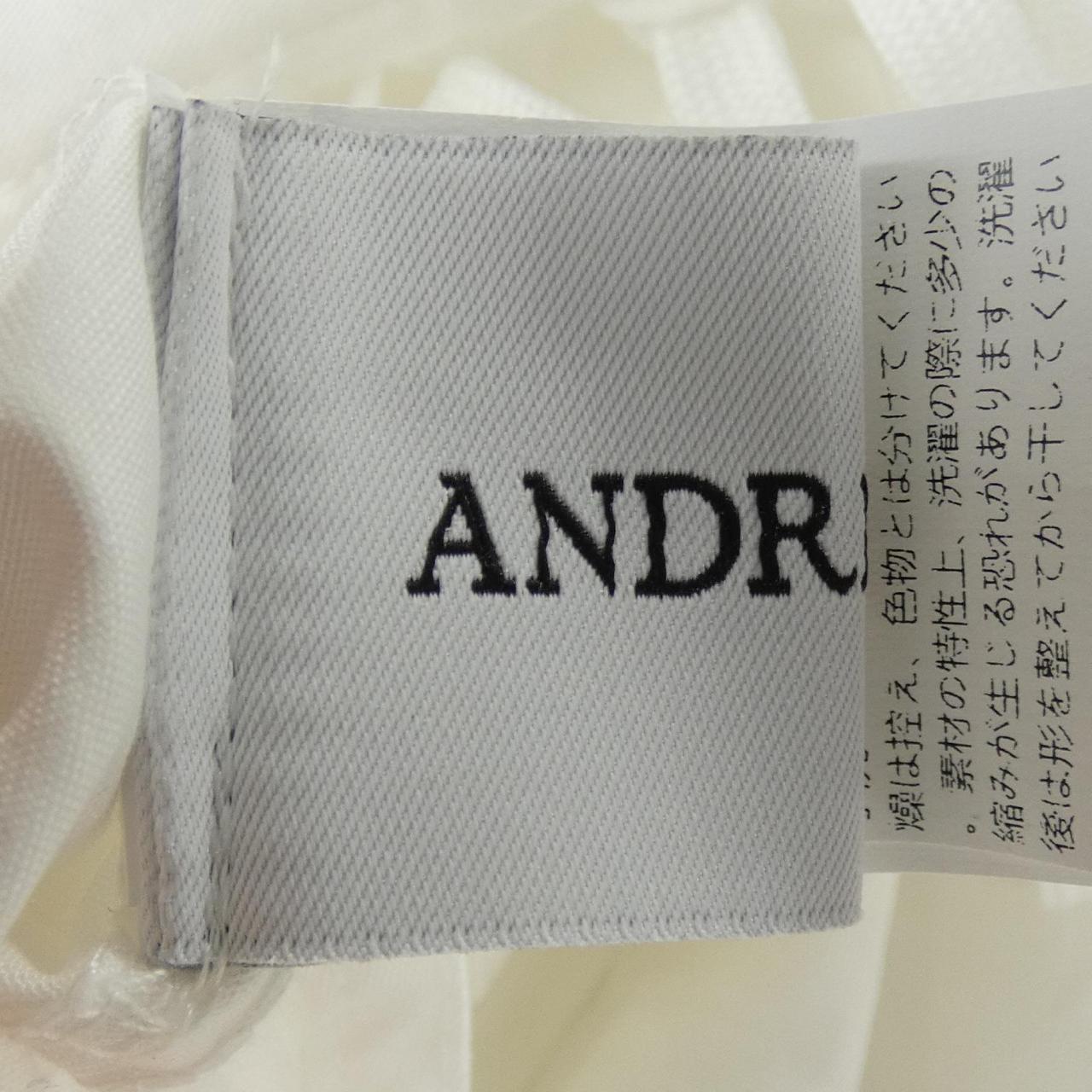 ANDREA　CO トップス