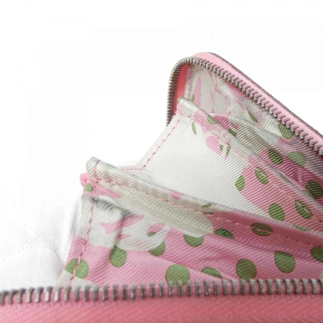 エルメス BRIDES DE GALA FANTOME POIS シルク イン コンパクト 075190CK 財布