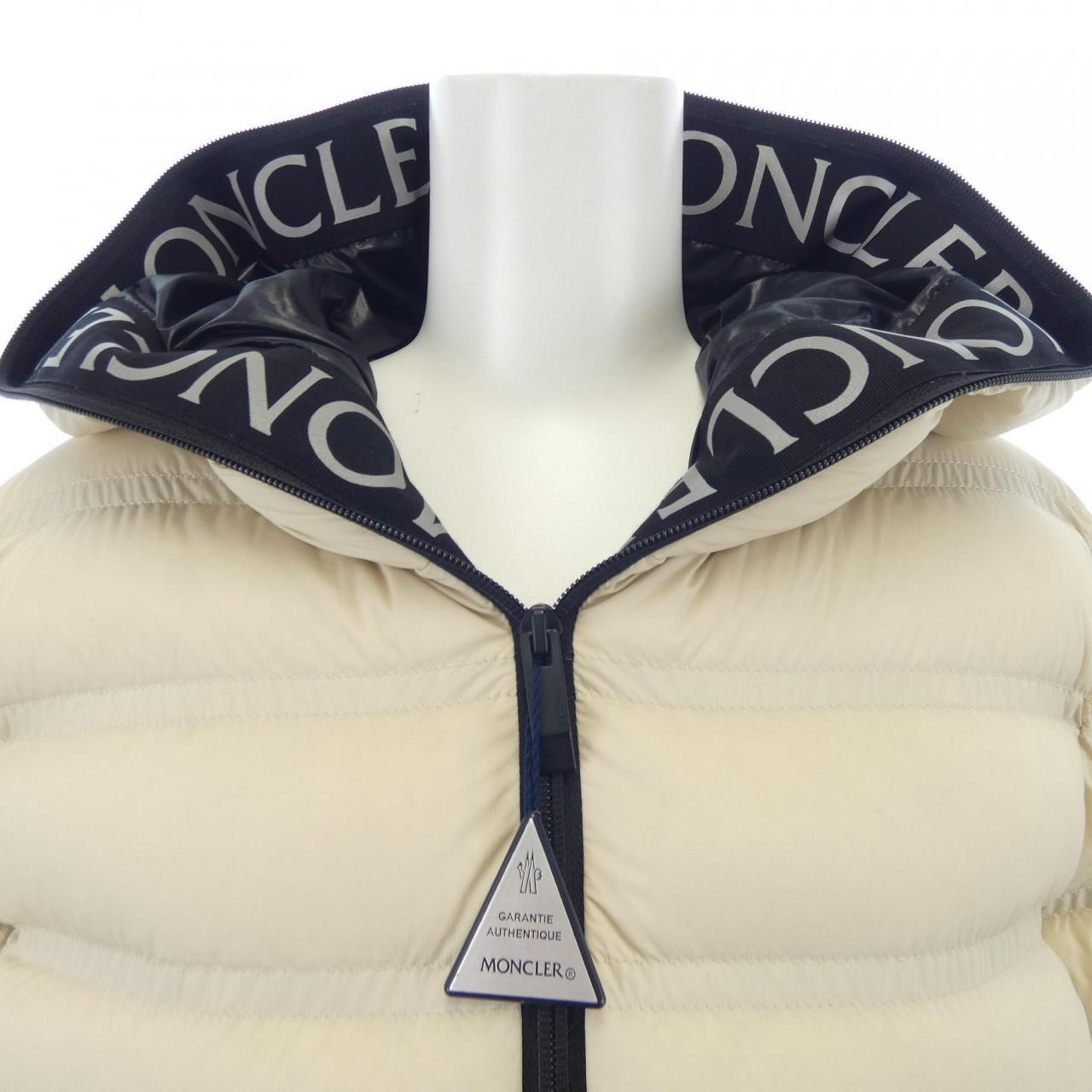 モンクレール MONCLER ダウンジャケット