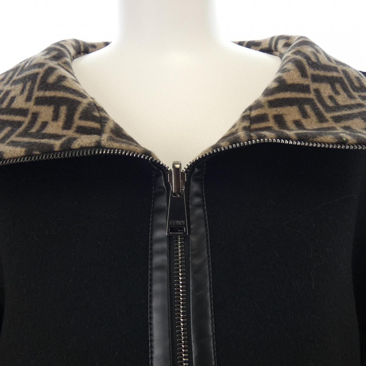 フェンディ FENDI FFモチーフ  FJ6993 A5HD ジャケット