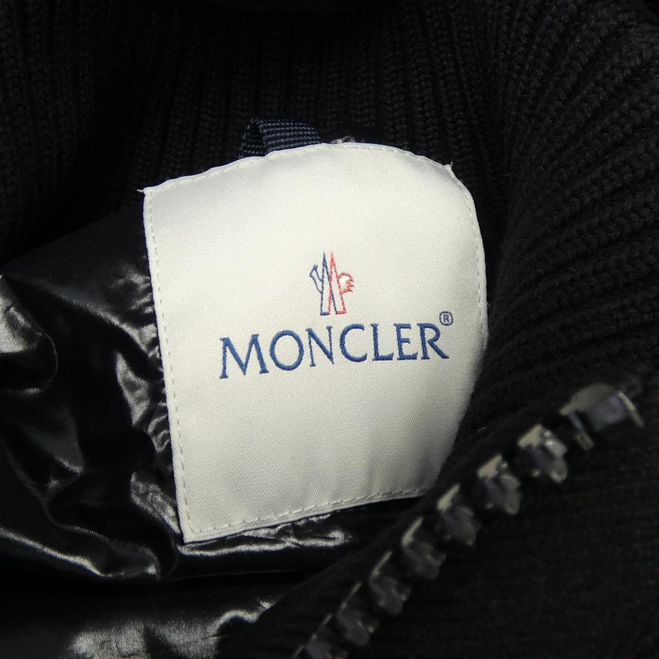 モンクレール MONCLER ダウンジャケット