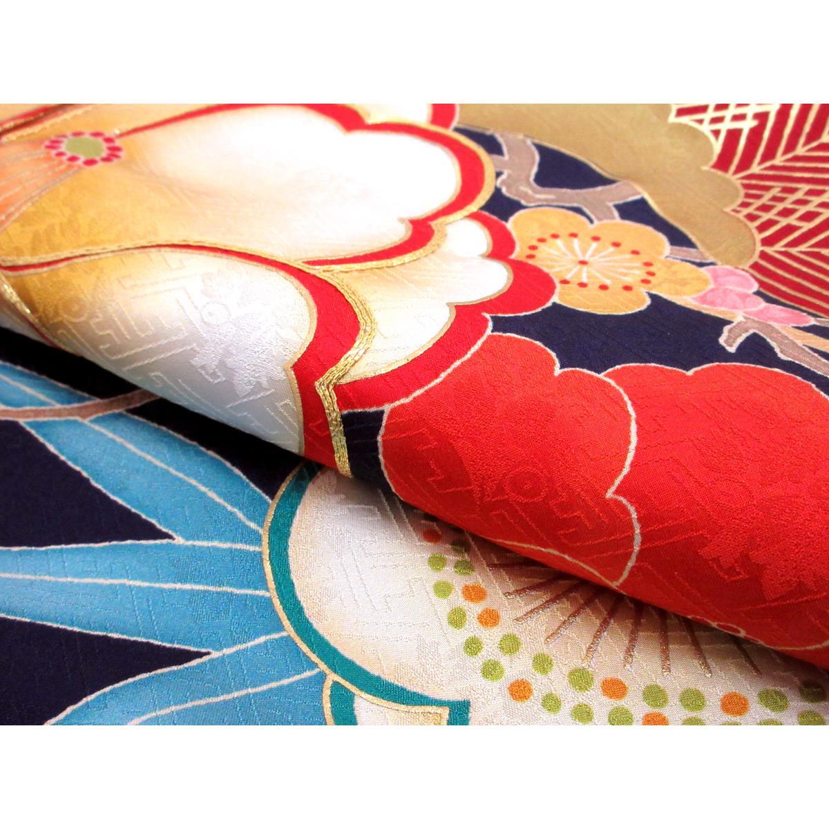 振袖　友禅金彩加工　刺繍入り