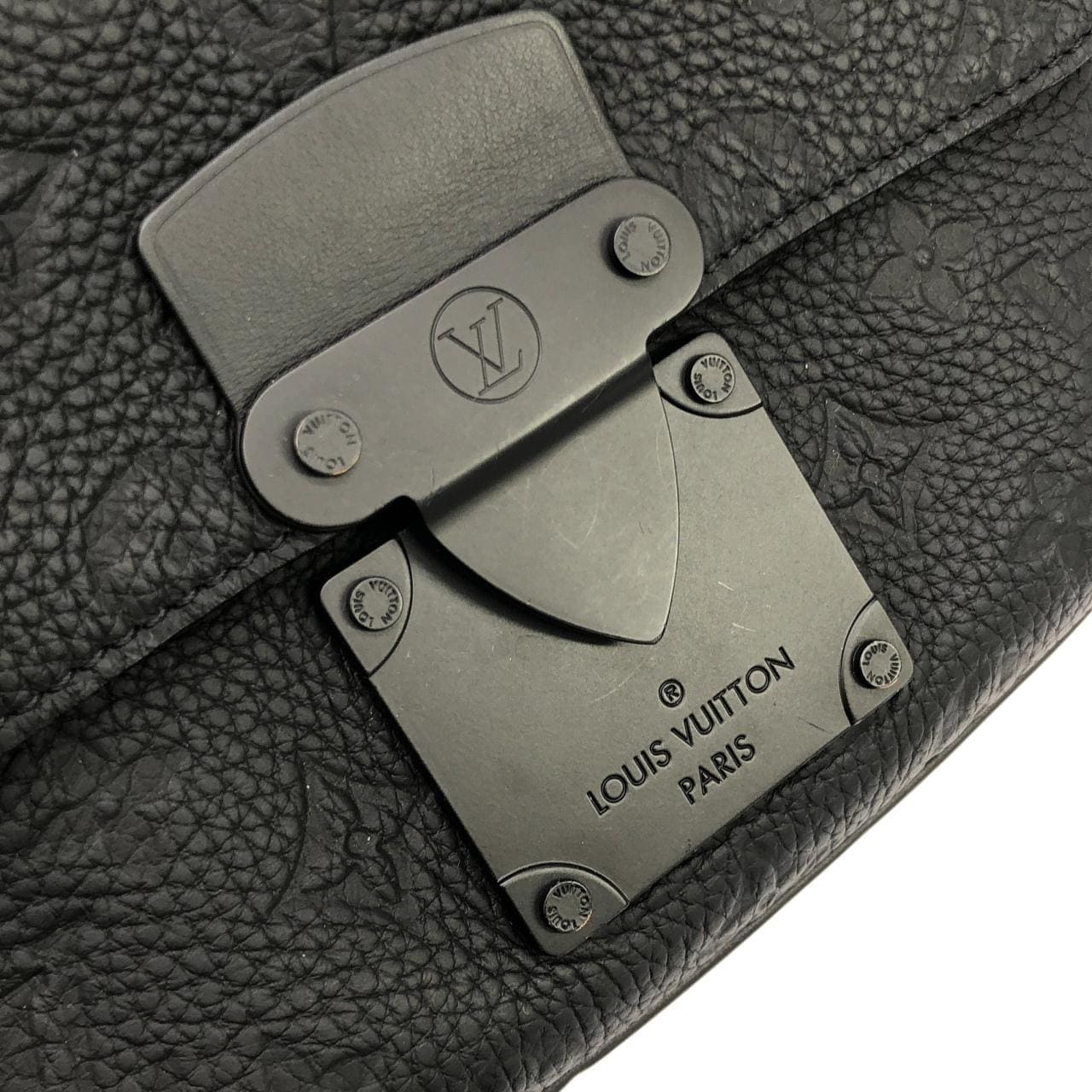 ルイヴィトン トリヨン モノグラム Sロック メッセンジャー M58489 ショルダーバッグ
