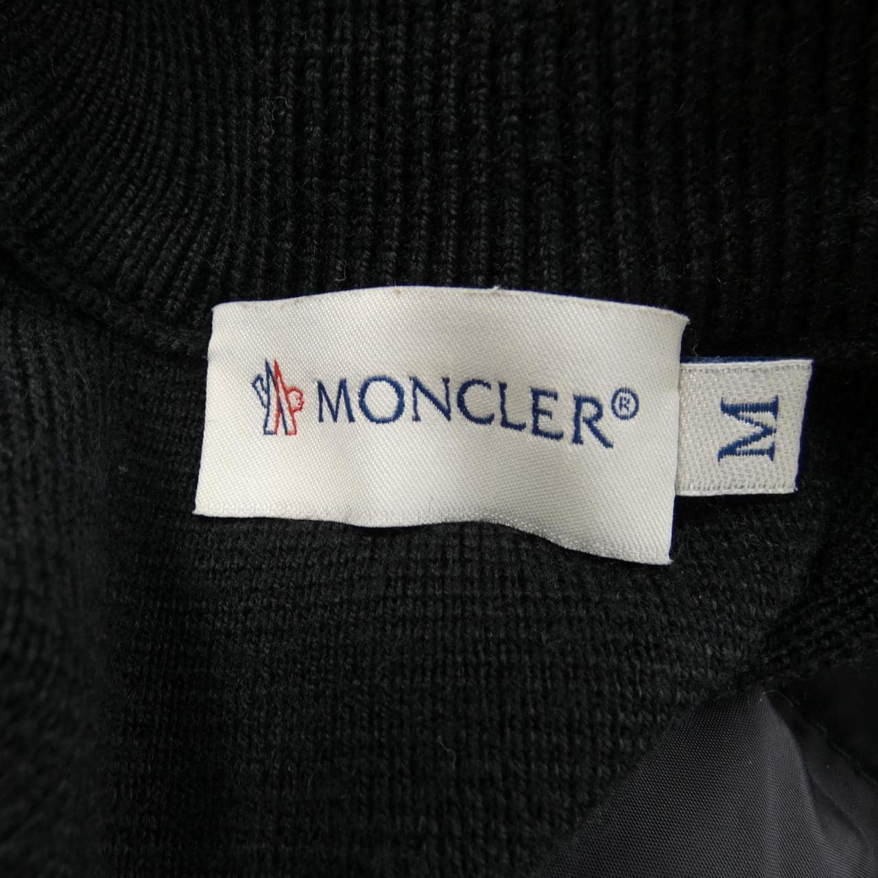 モンクレール MONCLER ダウンジャケット