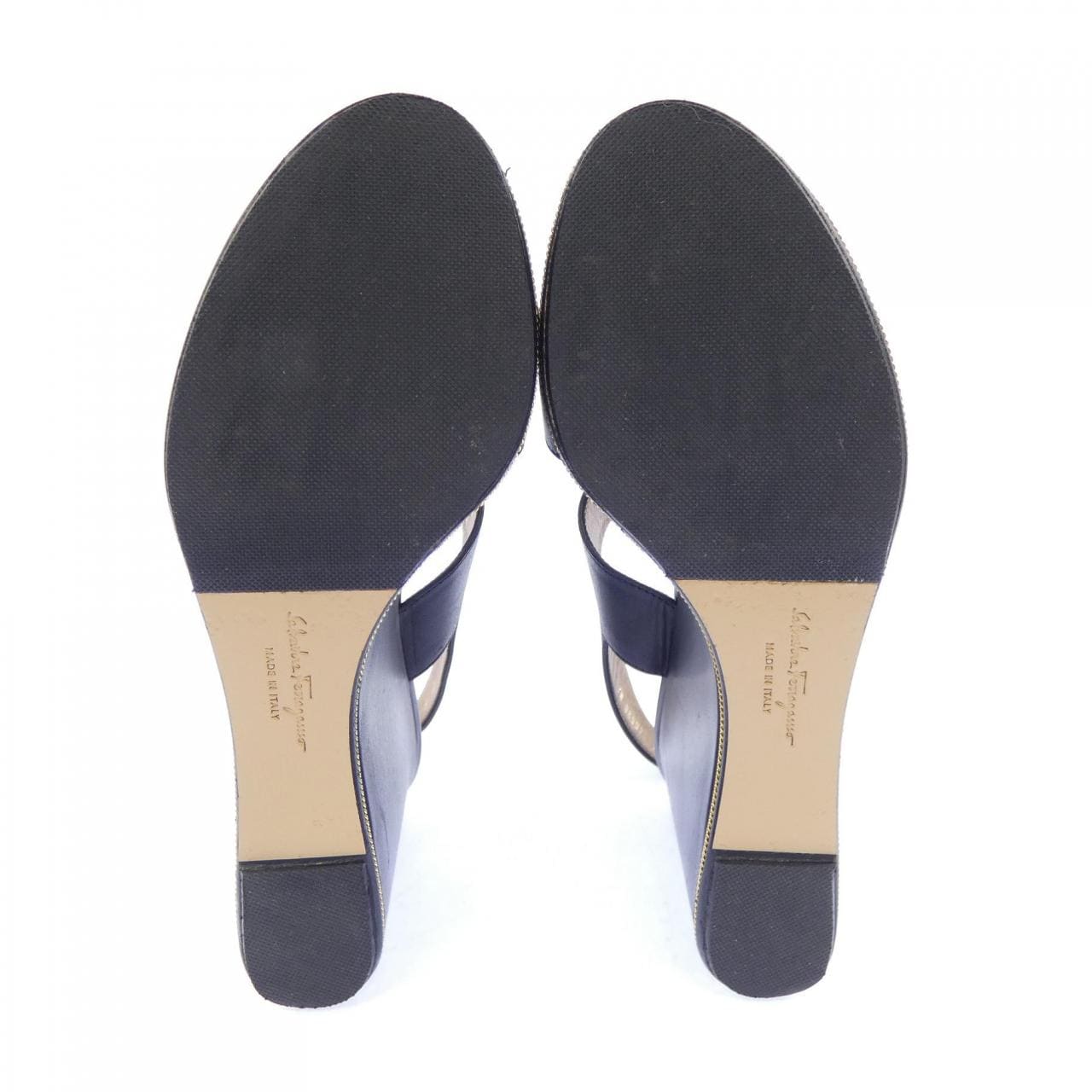 サルヴァトーレフェラガモ SALVATORE FERRAGAMO サンダル