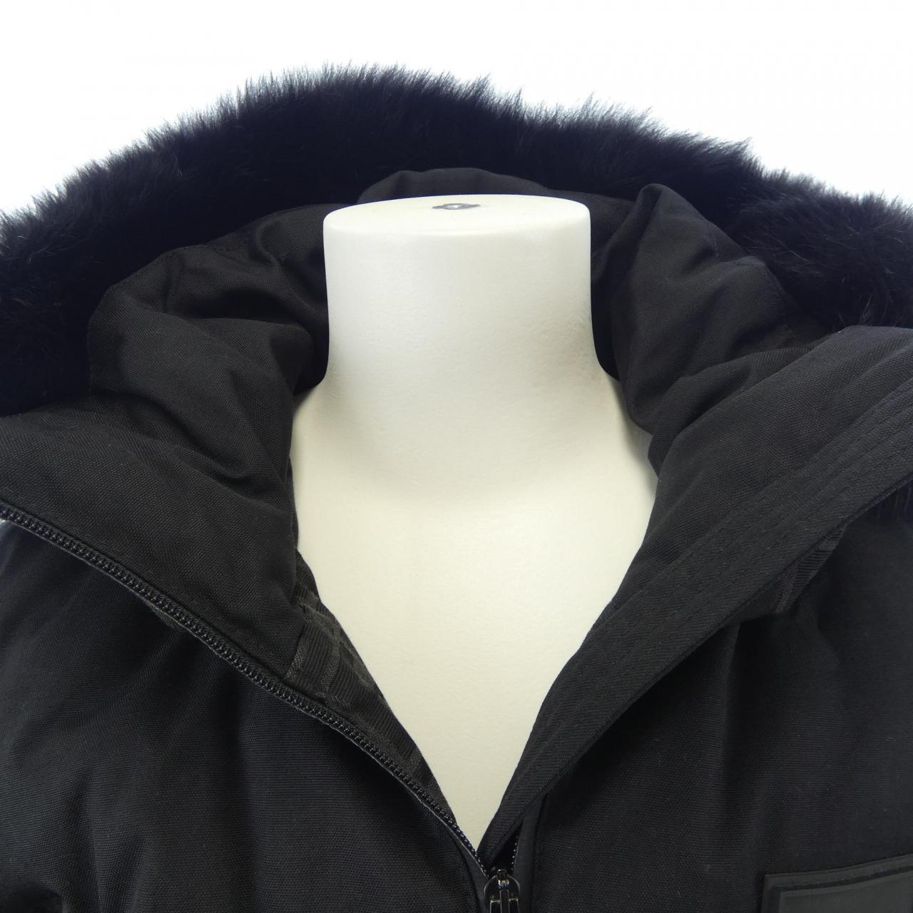 フェンディ FENDI FAA841 AI50 ダウンジャケット