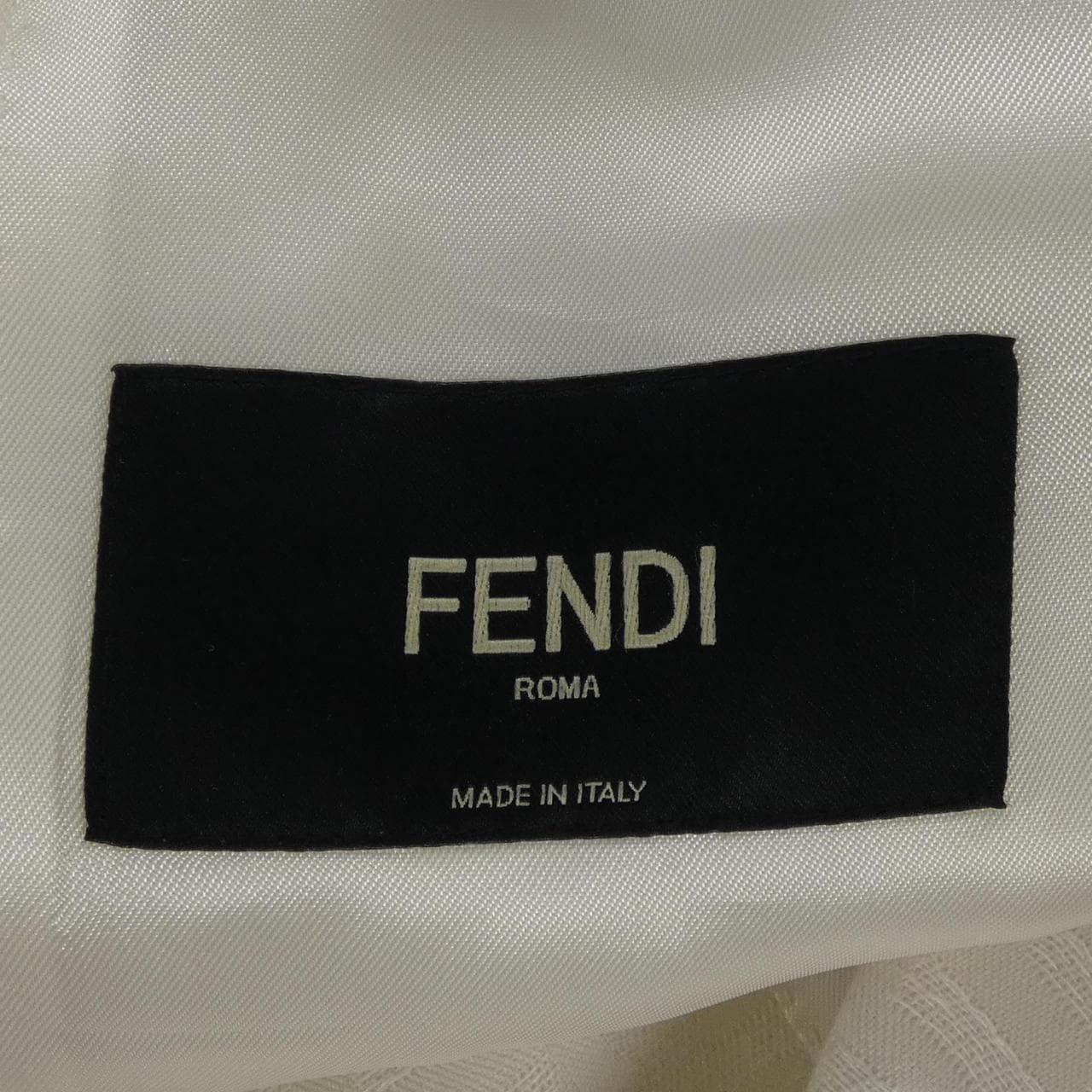 フェンディ FENDI FJ0768 AR94 ジャケット