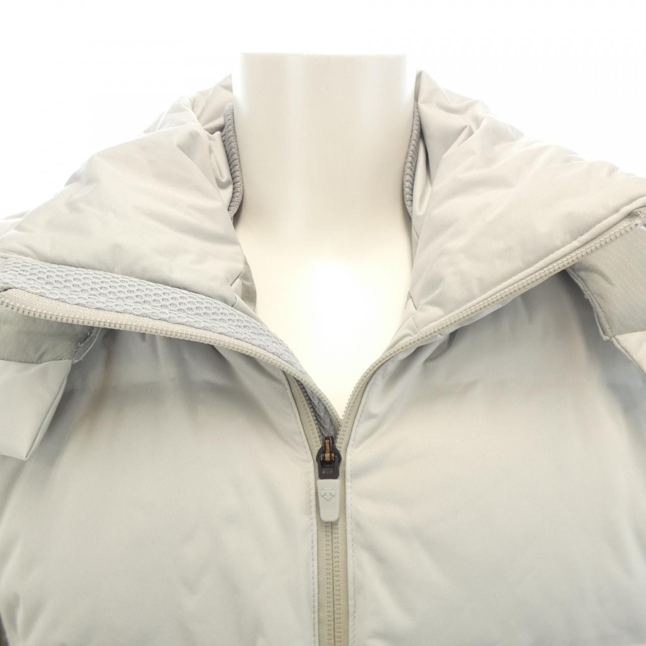 デサント DESCENTE ダウンジャケット
