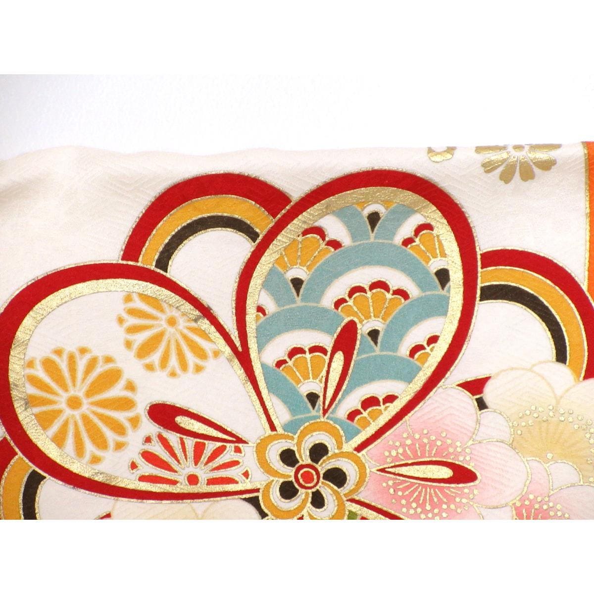 振袖　友禅金彩加工　刺繍入りボカシ染