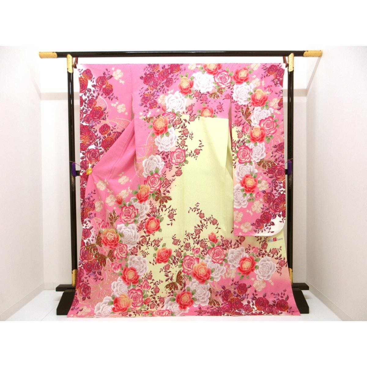 【未使用品】振袖　友禅加工ボカシ染　刺繍入り