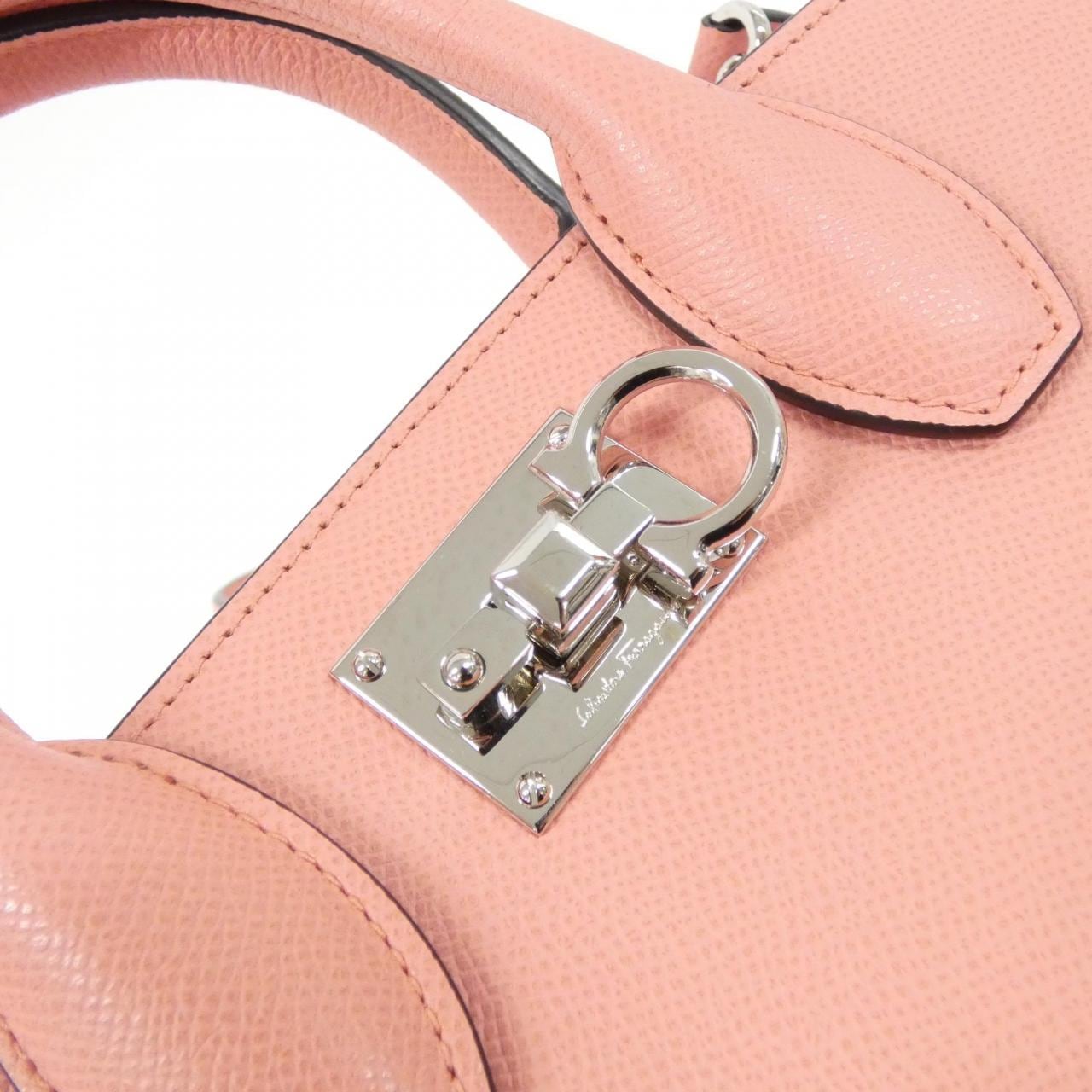 サルヴァトーレフェラガモ STUDIO 21 1424 バッグ