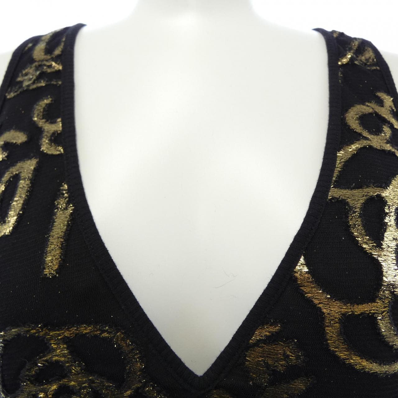 シャネル CHANEL P61889V47069 19A トップス