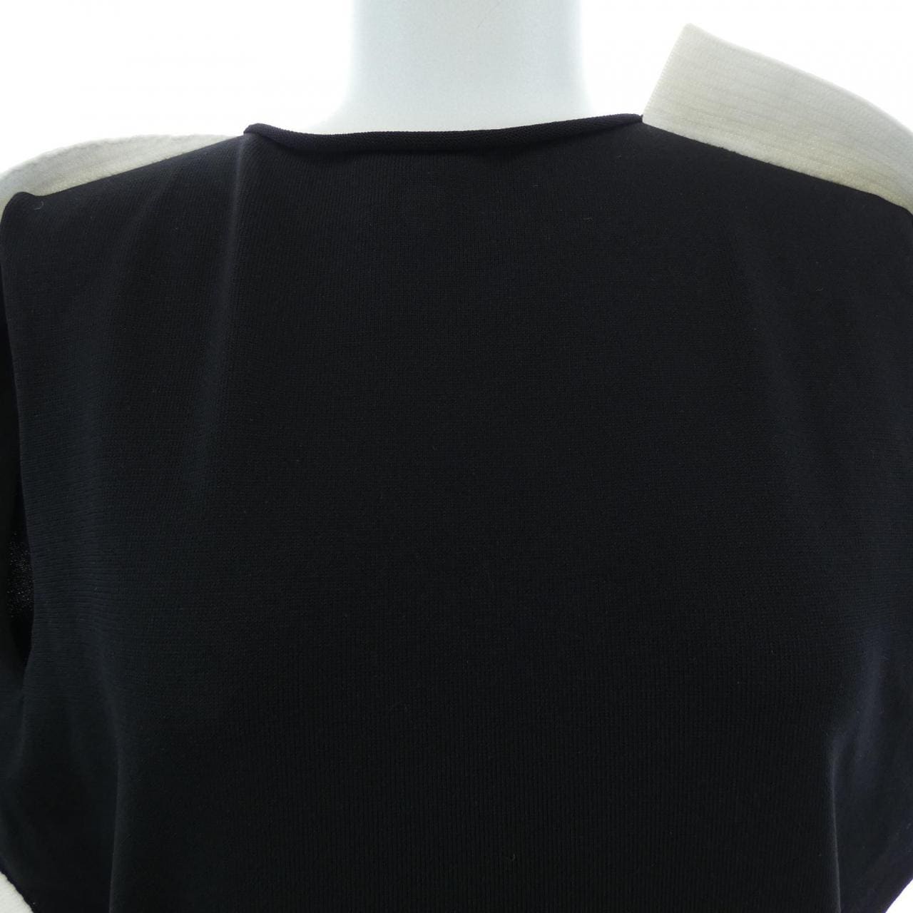 イッセイミヤケ ISSEY MIYAKE IM31KH758 ワンピース