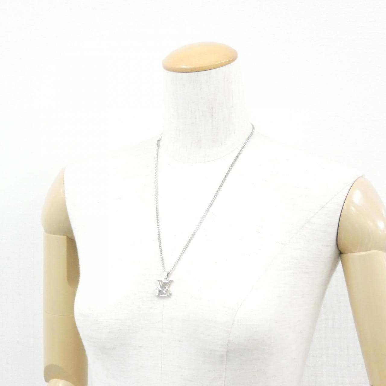 ルイヴィトン ペンダント モノグラム ロウ M02254 ネックレス