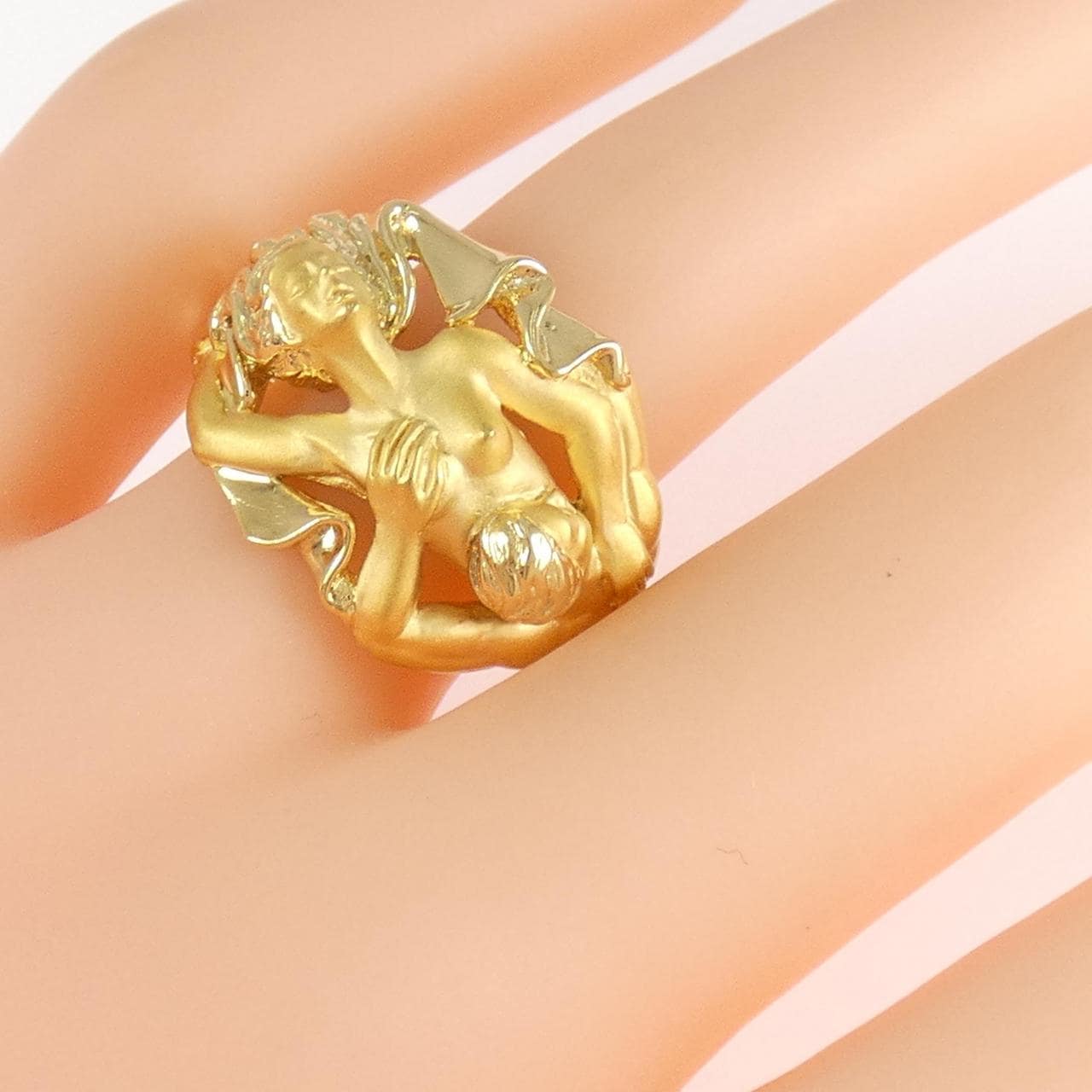 カレライカレラ エロス リング