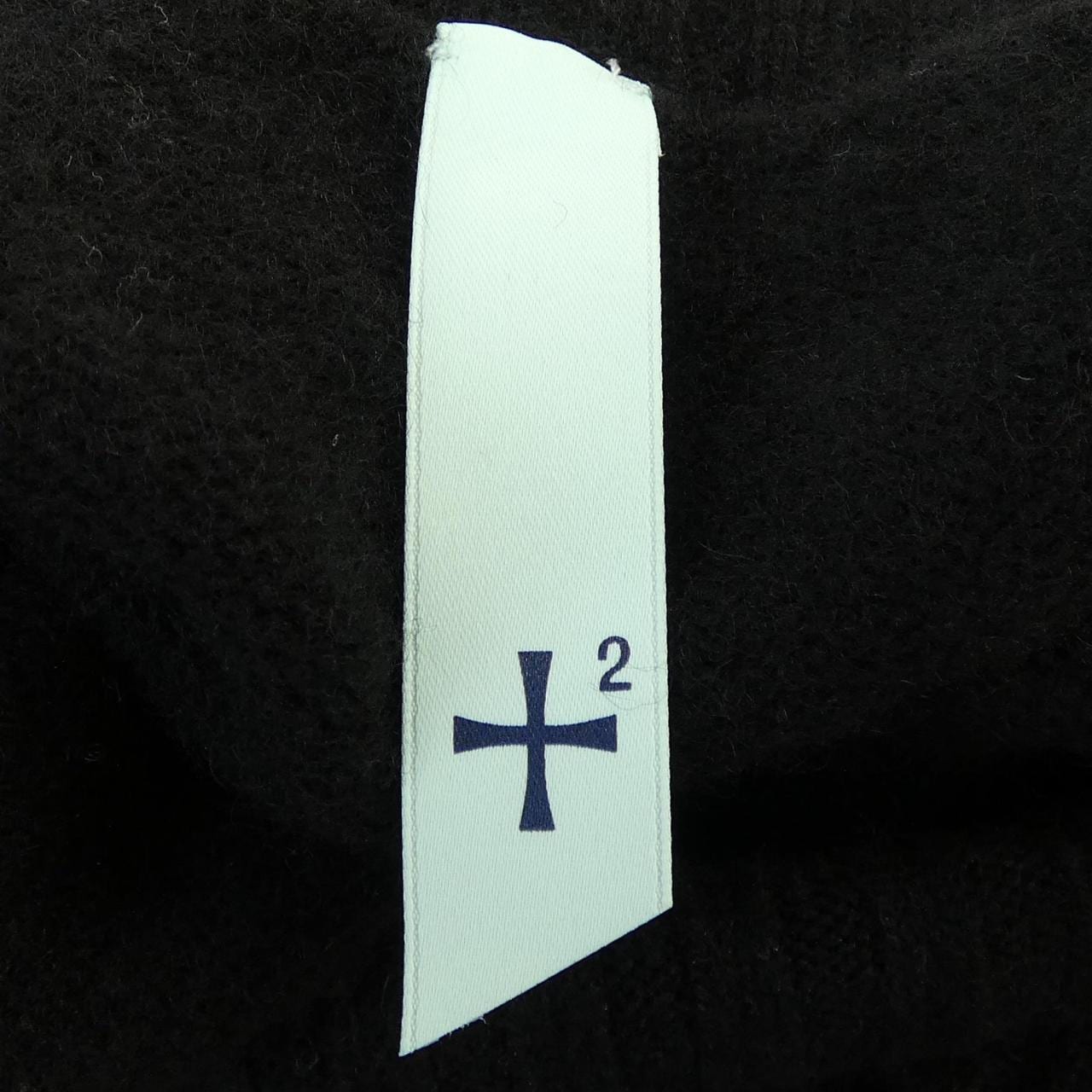 PLUS　PLUS ニット