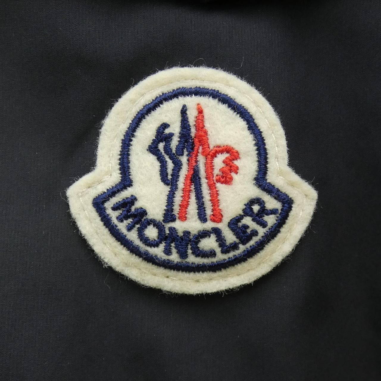 モンクレール MONCLER ダウンジャケット