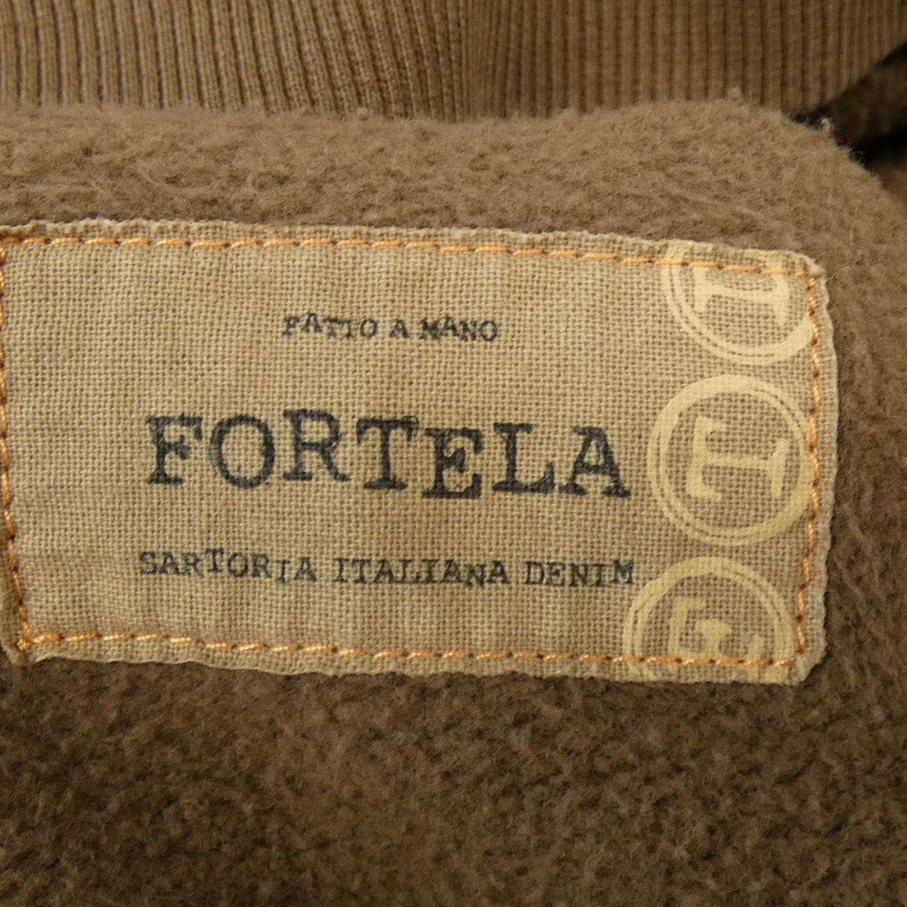 フォルテラ FORTELA パーカー