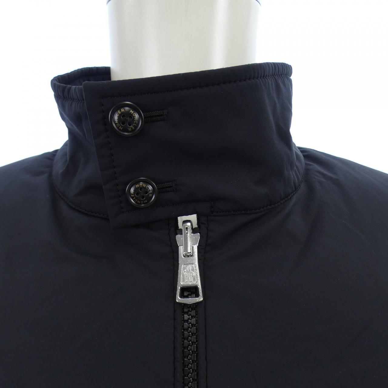 モンクレール MONCLER ダウンジャケット