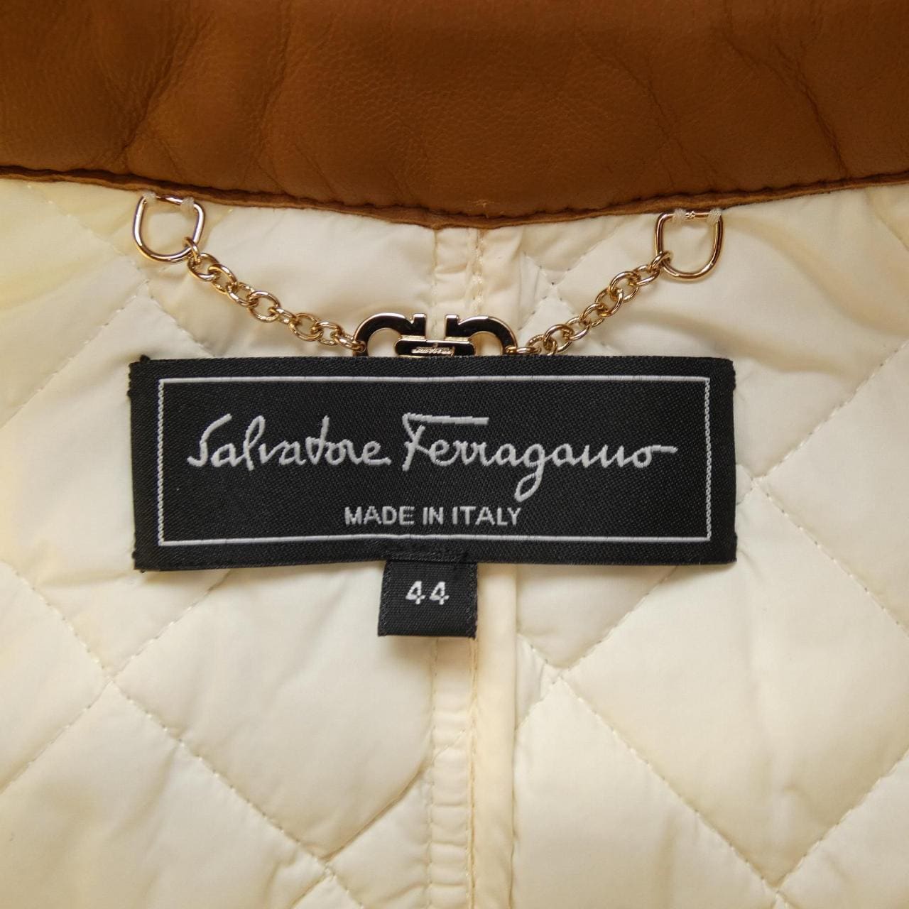 サルヴァトーレフェラガモ SALVATORE FERRAGAMO コート