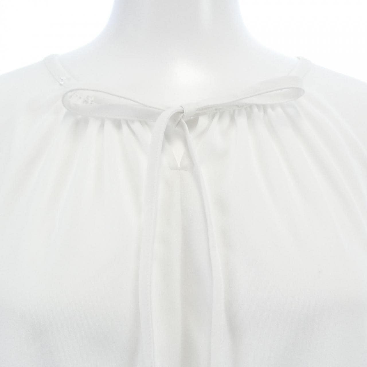 トゥービーシック TO BE CHIC トップス